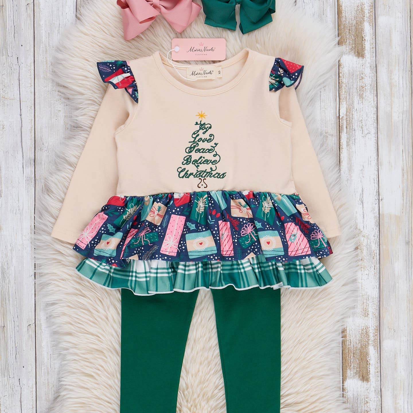 Peace, love, joy - Evergreen Ruffle 2pc Outfit